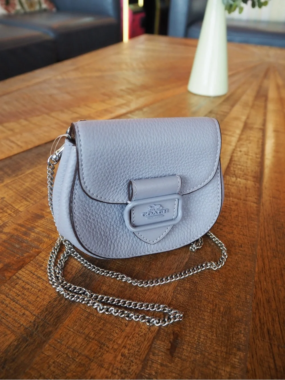 Coach compact pebble